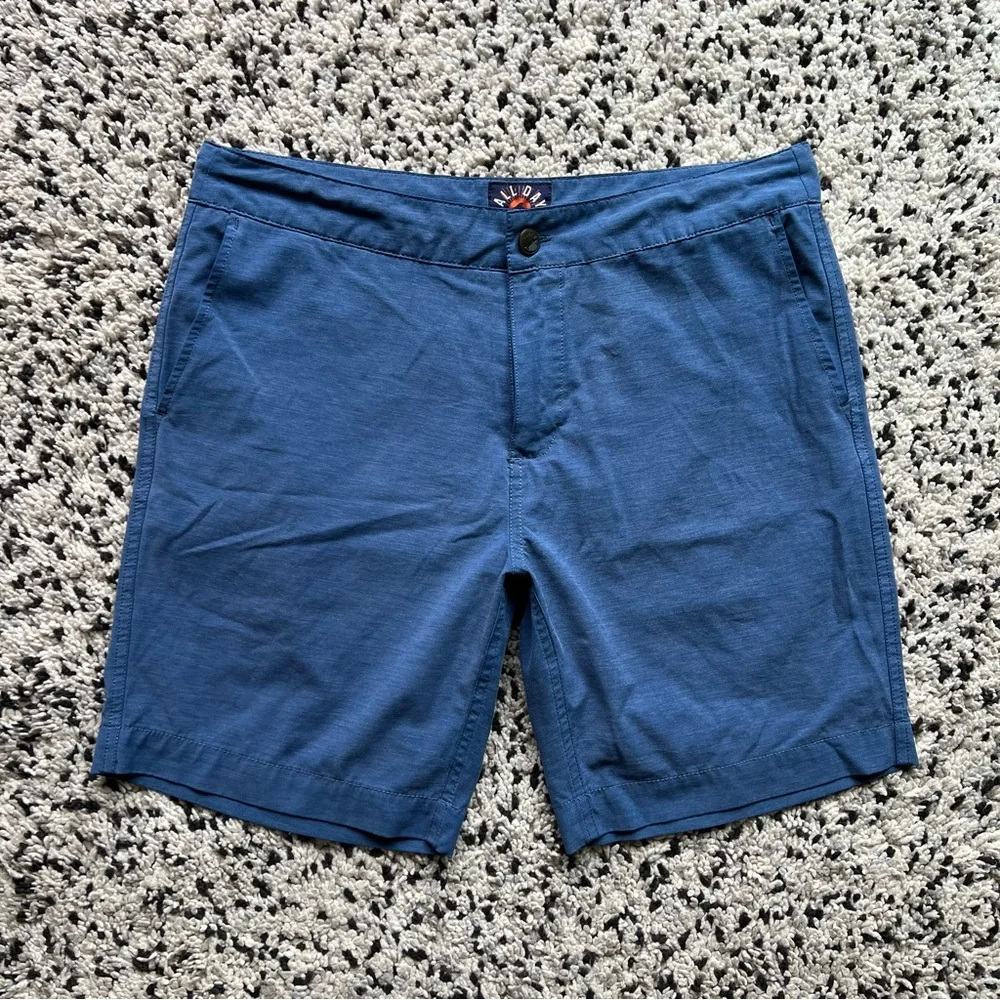 Faherty All Day Shorts Blue Lightweight Casual Men’s Size 33